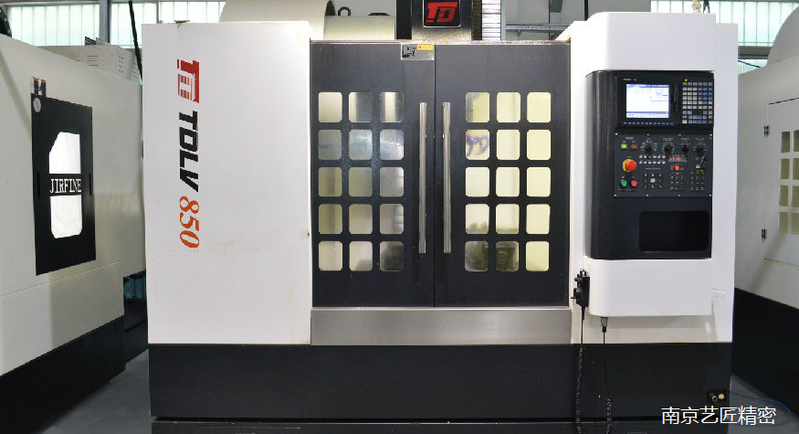 <strong>CNC數（shù）控加工（gōng）中心加工精度是評價零件加工表麵幾何參數的（de）術語</strong>