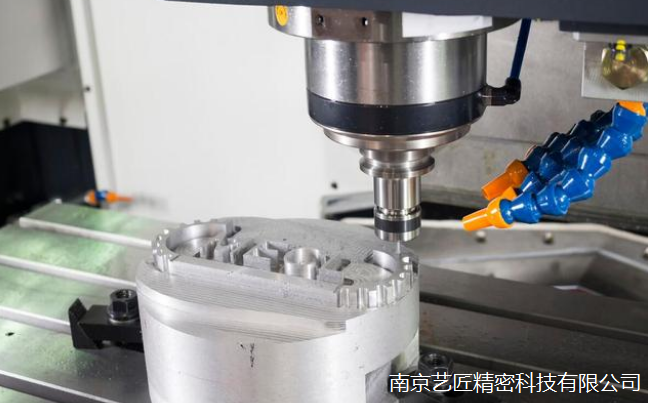 <strong>立式加工中心：cnc鑽攻中心廣泛應用在哪些領域的加工（gōng）？</strong>