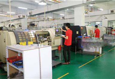 數控車床 精度高達（dá）+/-0.01mm 